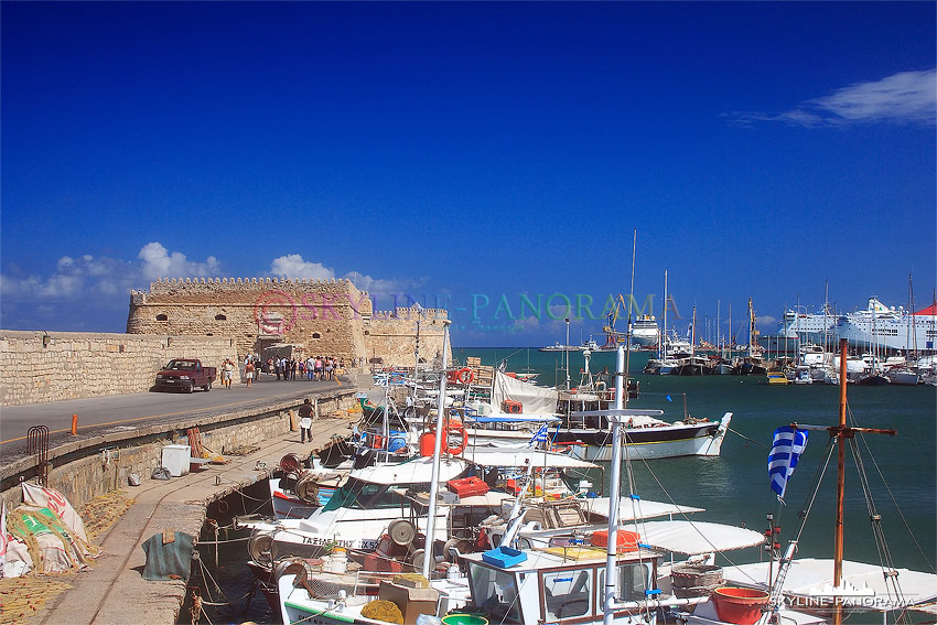 Hafen von Heraklion Kreta mit der Fortezza