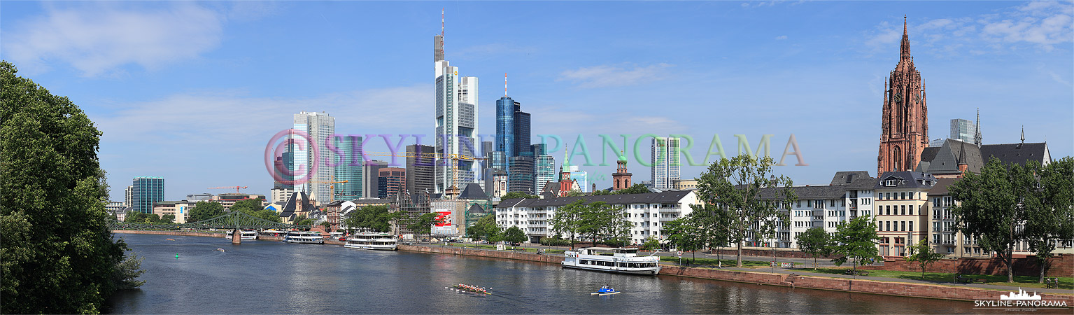 Frankfurt Skyline von der Alten Br�cke