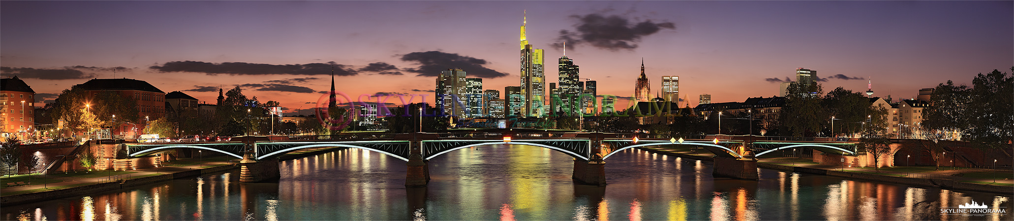 Skyline Frankfurt - Panorama Bild