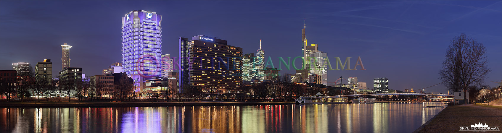 Frankfurt Skyline - Panorama Bild