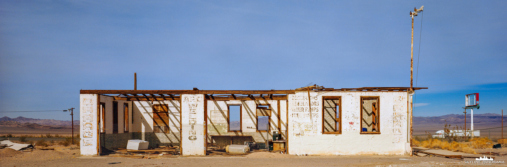 Route 66 Ghost Town - Service Garage (p_01138)