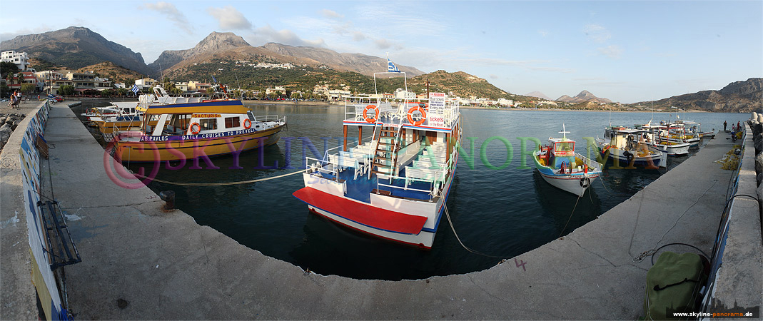 der Hafen von der im Süden der Insel Kreta gelegenen Stadt Plakias 