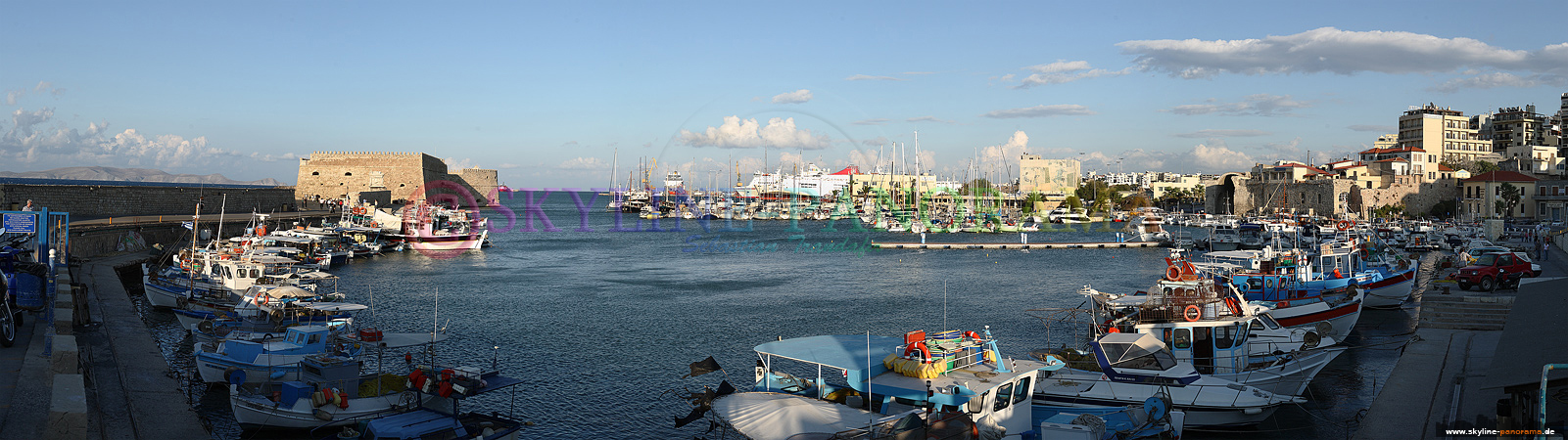 der Hafen von Heraklion am Tag aufgenommen 