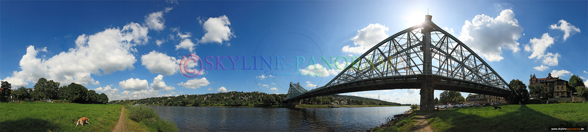 Bilder aus Dresden - Das Dresdner Elbuferpanorama mit der Löschwitzer Brücke, die auch als Blaues Wunder bekannt ist.