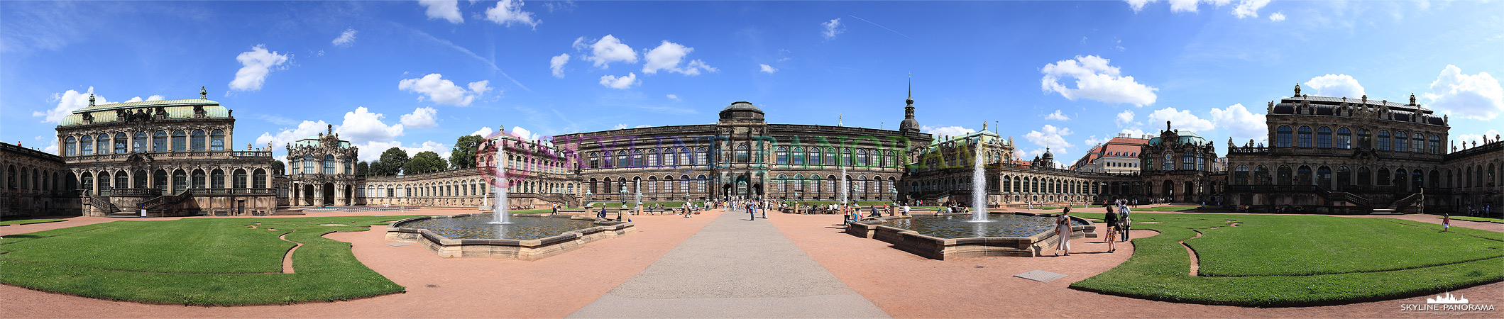 Dresdner Zwinger Panorama aus dem Innenhof mit Blick auf den Mathematisch-Physikalischer Salon, dem Wallpavillon, dem Französischen Pavillon, der Rüstkammer im Zentrum, weiter zum Deutschen Pavillon und am rechten Bildende den Glockenspielpavillon.