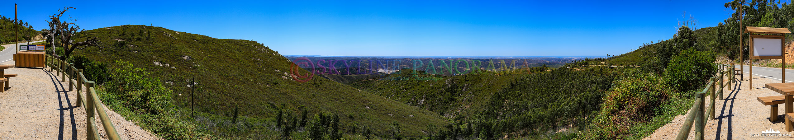 Portugal Bilder Algarve - Blick ins Landesinnere bei der Abfahrt des Fóia.