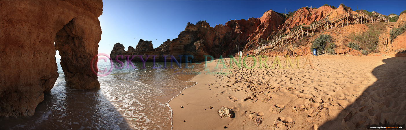 Panorama aus Portugal - Bilder Algarve | Sandstrand und die Felsformationen der Steilküste bei Lagos.