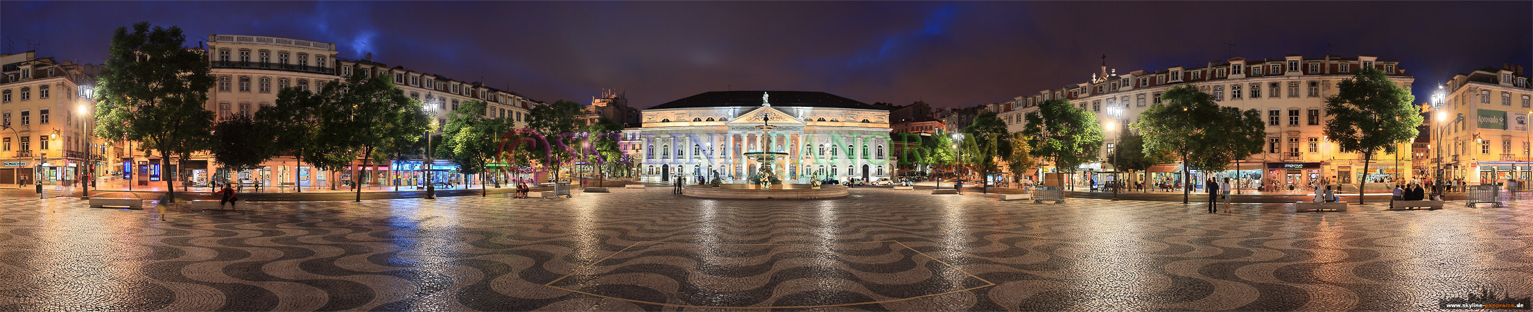 Portugal Panorama Lissabon - Der Rossio befindet sich in der Baixa Pombalina und ist seit dem Mittelalter Hauptzentrum der Innenstadt.