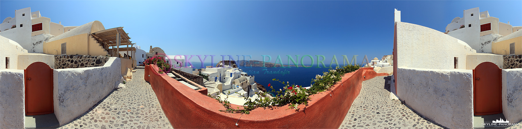 Santorini Panorama - Entlang des Kraterrandwegs mit Blick auf das Lóntza-Kastell. 