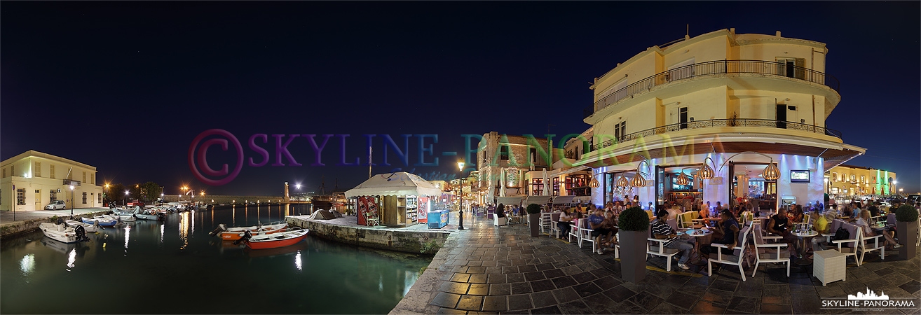 Bars und Restaurants am venezianischen Hafen von Rethymnon. 