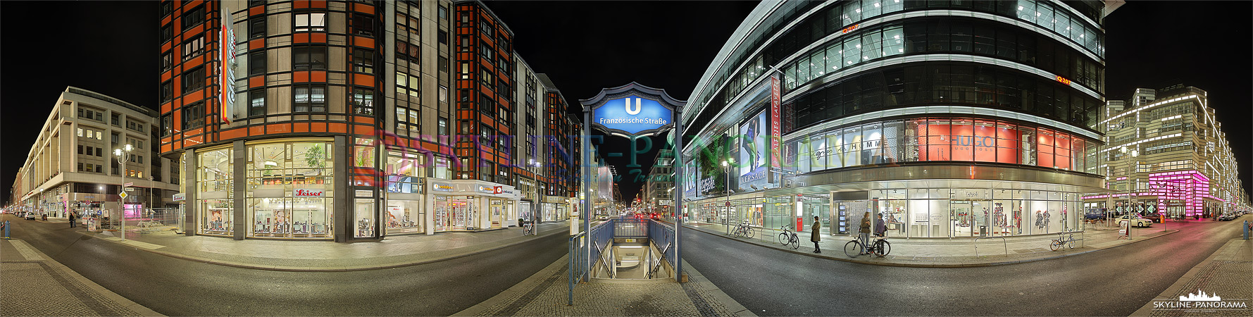 Panorama Bild - Berlin Friedrichstraße mit dem U-Bahnhof Französische Straße und dem Galeries Lafayette in Berlin Mitte in einer 360 Grad Ansicht festgehalten.