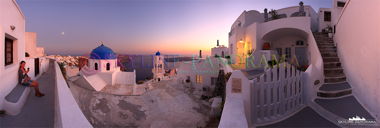 Sonnenuntergang Imerovigli - Dieses Panorama zeigt den Blick in die Caldera von Imerovigli aus zum Sonnenuntergang. Der Ort ist ein Stadtteil der von Fira