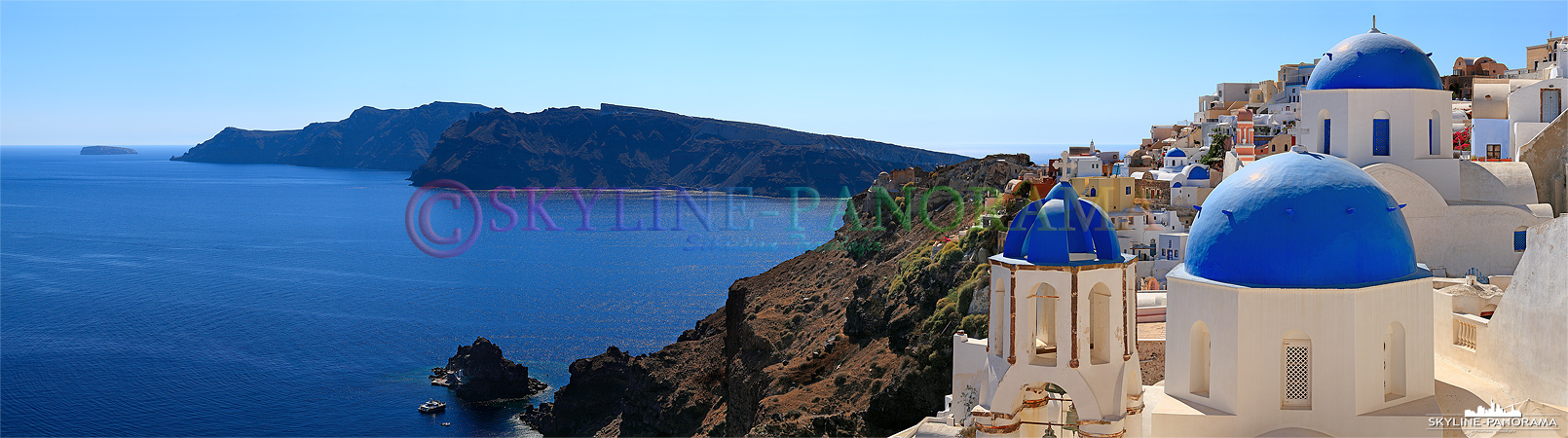 Blaue Kirchenkuppel - Kaum eine Kirchenkuppel auf Santorini ist nicht in den typischen und tratitionell griechischen Farben Weiß & Blau gestrichen.