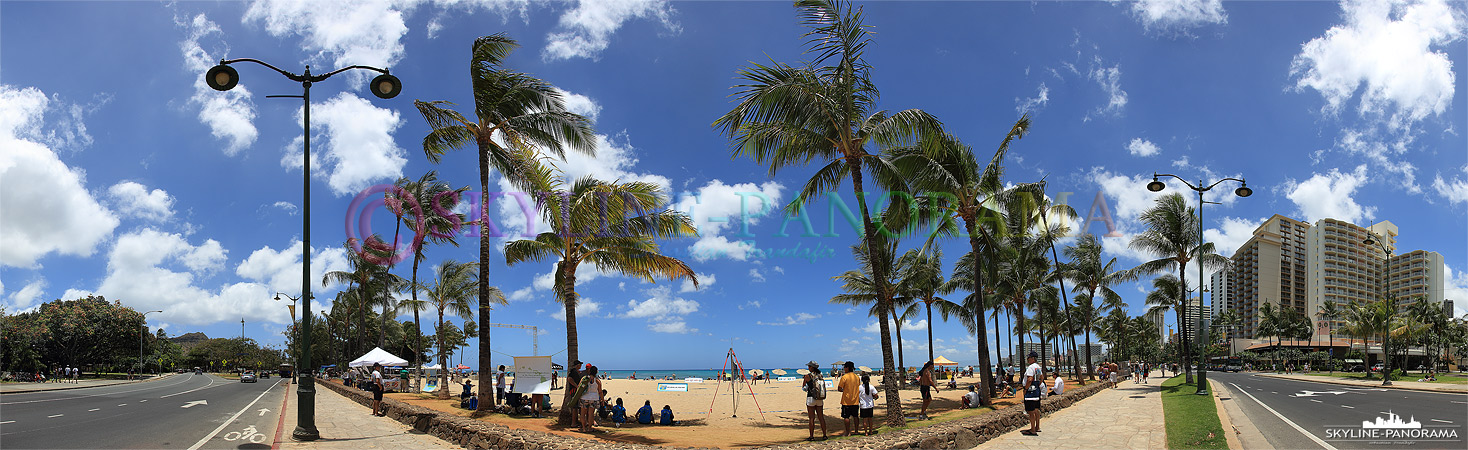 Panorama Bilder Hawaii - Am Rand des bekannten Waikiki Beach, viele Touristen kommen allein wegen diesem Traumstrand auf die hawaiianische Insel O´ahu. 