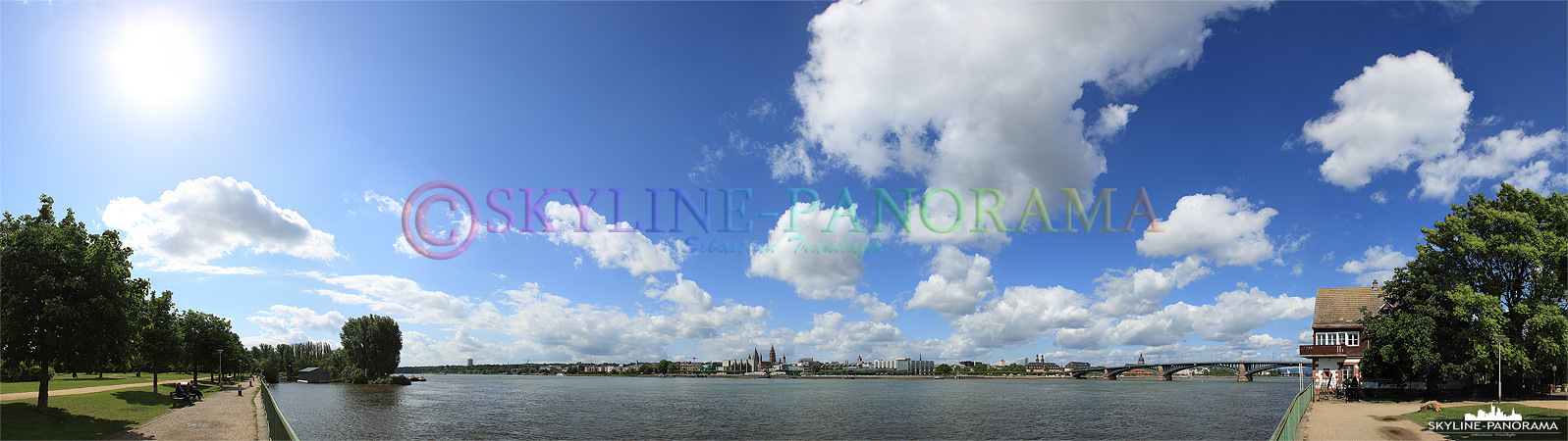 Skyline Mainz - Panorama vom Rheinufer in Mainz Kastel mit Blick auf die gegenüber gelegene rheinland - pfälzische Landeshauptstadt Mainz.