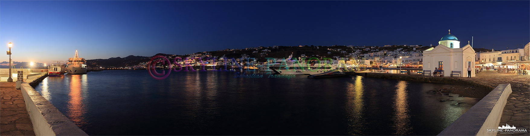 Der Alte Hafen von Mykonos ist nur noch ein Yachthafen, die Kreuzfahrtschiffe kommen an dem ca. 3km außerhalb von Mykonos Stadt gelegenen Neuen Hafen an. 