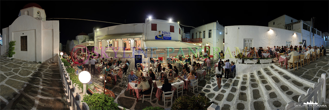 In der Chora von Mykonos gibt es ein reichhaltiges Angebot an Cafés, Restaurants, Bars und Diskotheken, hier ist für jeden Geschmack und Geldbeutel etwas dabei.