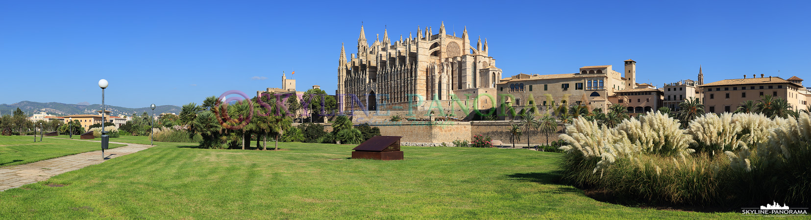 Panorama Bilder - Die Kathedrale von Palma, der Hauptstadt der Baleareninsel Mallorca.