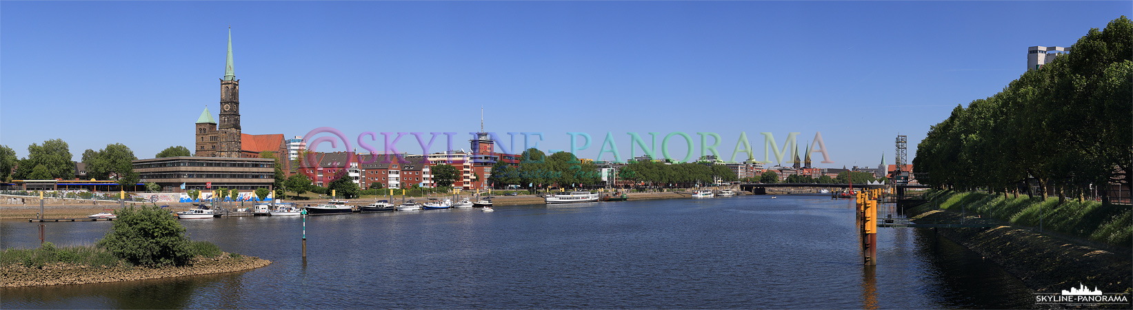 Bilder Bremen - Panorama von der Stephanibrücke aus auf die Weser und die Altstadt von Bremen. 