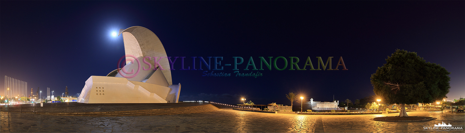 Bilder Teneriffa - Abendliches Panorama des Auditorios von Santa Cruz und des Castello di San Juan Bautista. 