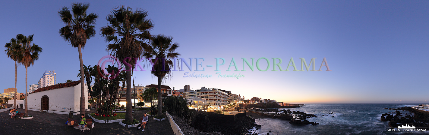 Bilder Teneriffa - Panorama auf die Kapelle San Telmo und einen Teil der abendlichen Promenade von Puerto de la Cruz.