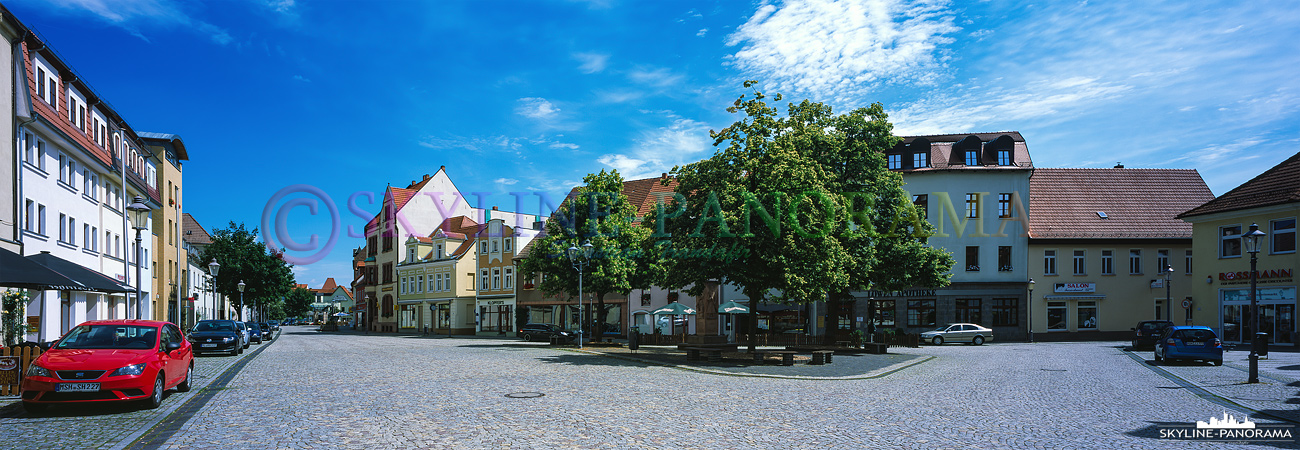 Der Marktplatz von Hettstedt als Panorama.