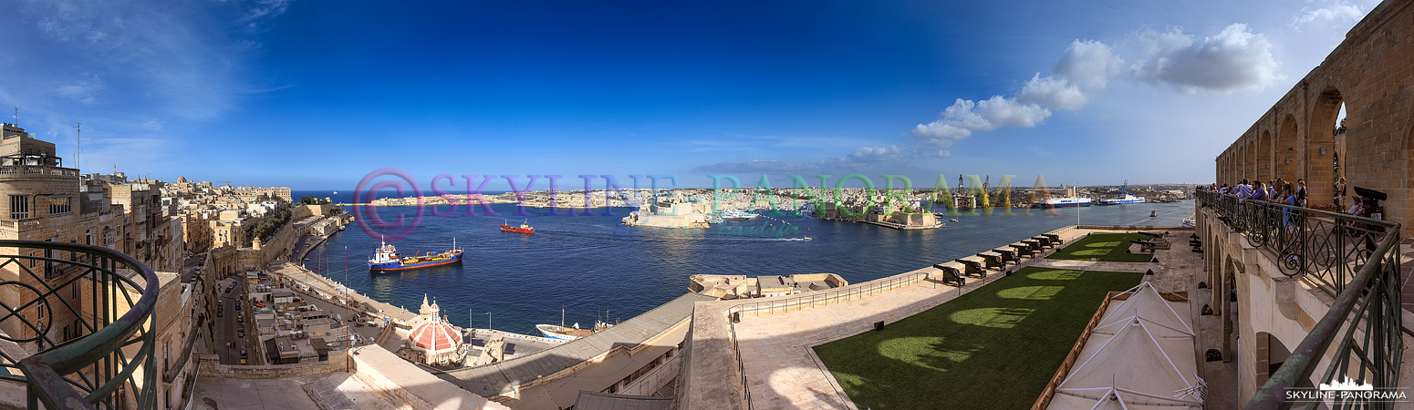 Bilder aus Valletta - Ausblick von den Upper Barrakka Gardens auf den Hafen von Malta. 