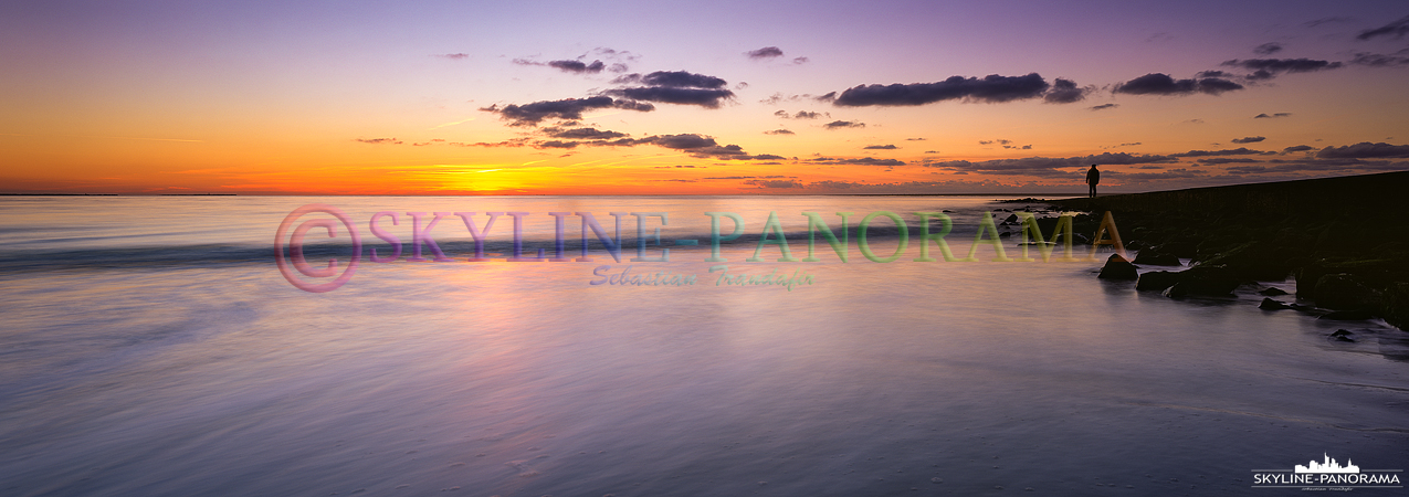 Nordsee Panorama - Abendrot am Strand von Borkum 