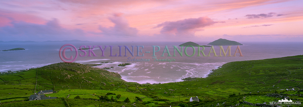 Das Panorama von einem der Aussichtspunkte am Ring of Kerry, dieser Spot befindet sich einige Kilometer vor der Ortschaft Waterville von Caherdaniel kommend. 