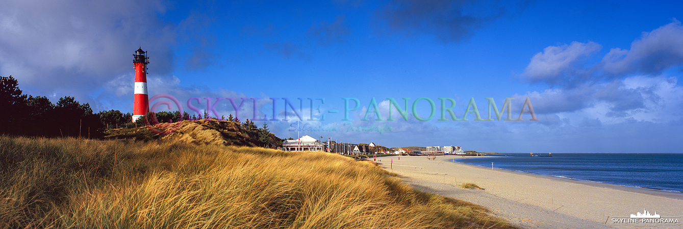 Nordsee Panorama - Der Leuchtturm von Hörnum als Panorama mit Blick auf den Strand. 