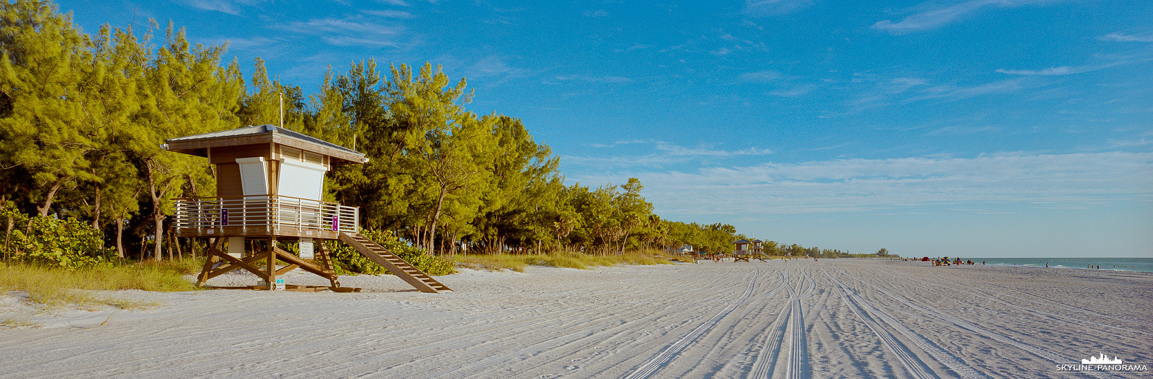 Panorama Florida - Zum Sonnenuntergang, nach einem langen, sonnenreichen Strandtag am wunderbaren Coquina Beach in Bradenton Beach/ Florida.